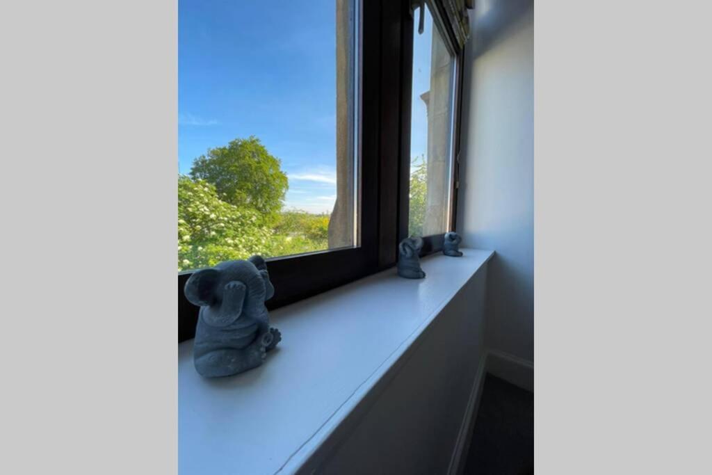 אינברנס No 10 Immaculate City Centre, Top Floor 2 Bed Flat With Free Parking מראה חיצוני תמונה